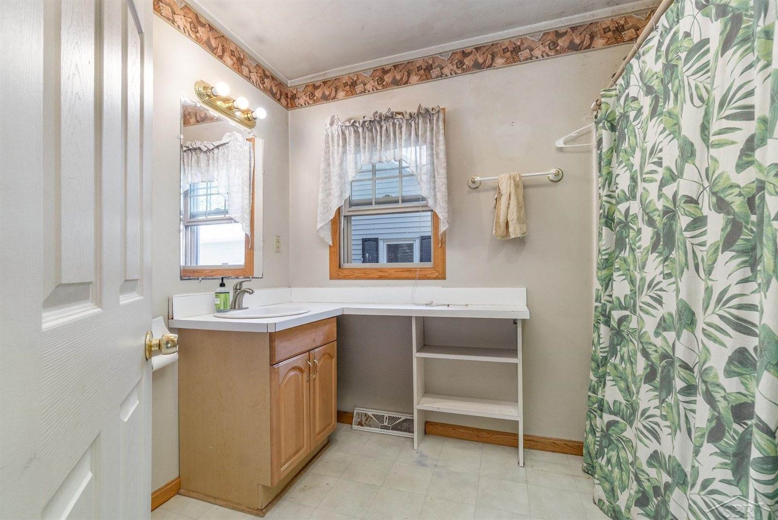 852 Lutzke Road, Saginaw, MI 48609