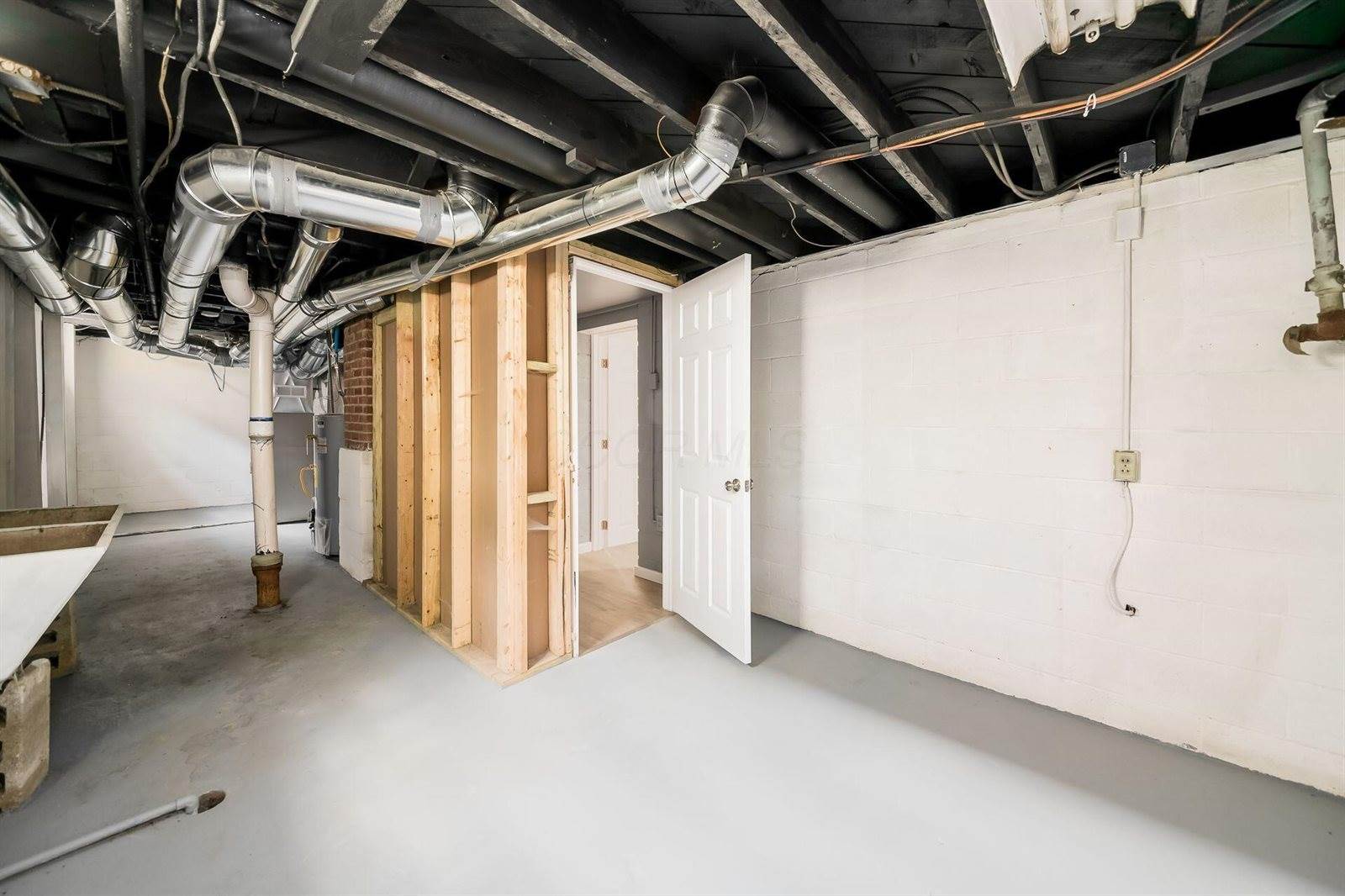 2210 Gerbert Road, Columbus, OH 43211