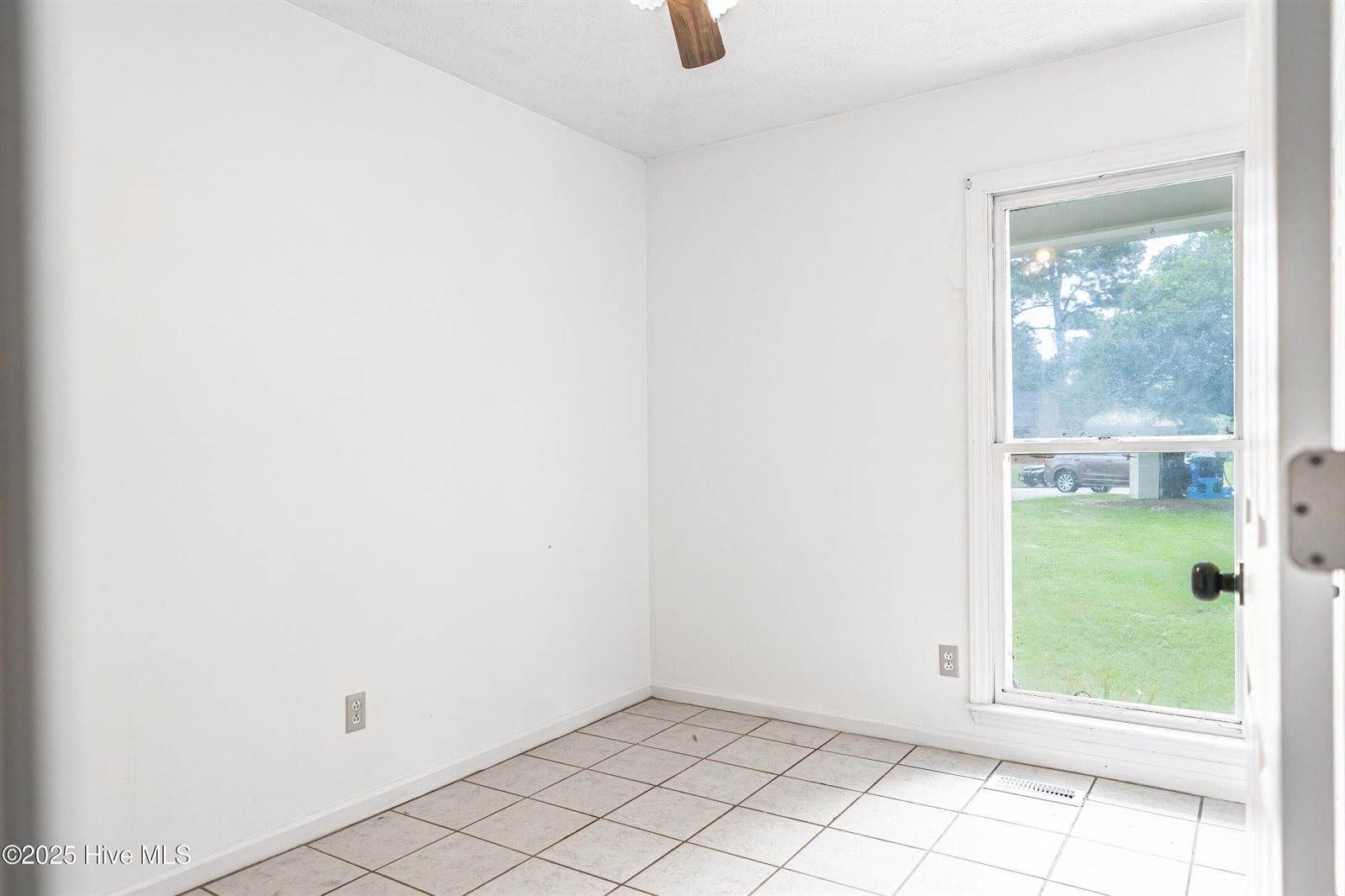 207 Whitechapel Lane, Raeford, NC 28376