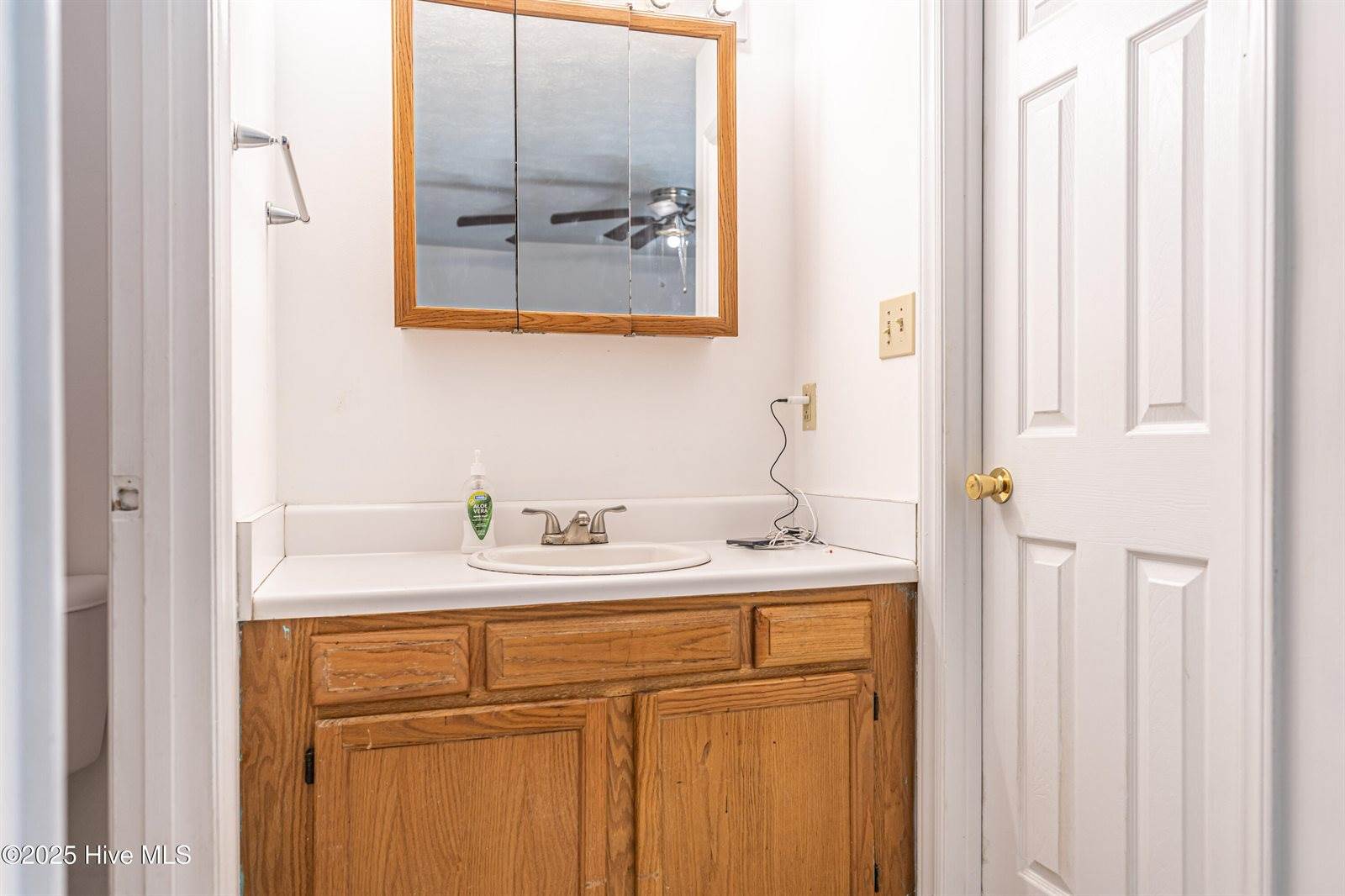 207 Whitechapel Lane, Raeford, NC 28376