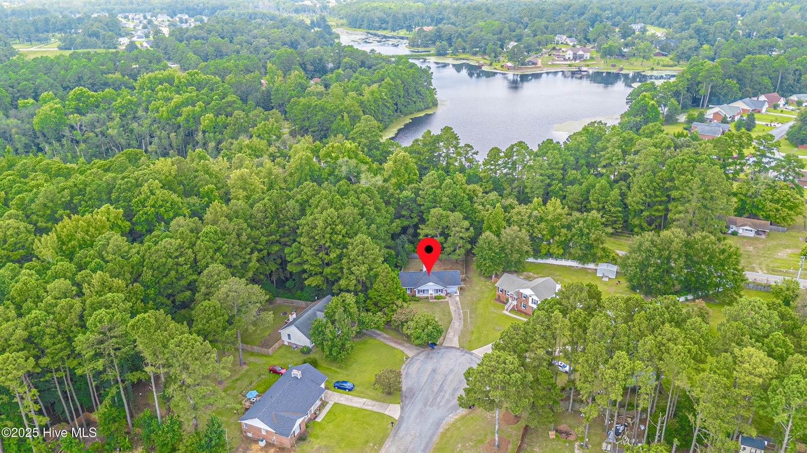 207 Whitechapel Lane, Raeford, NC 28376