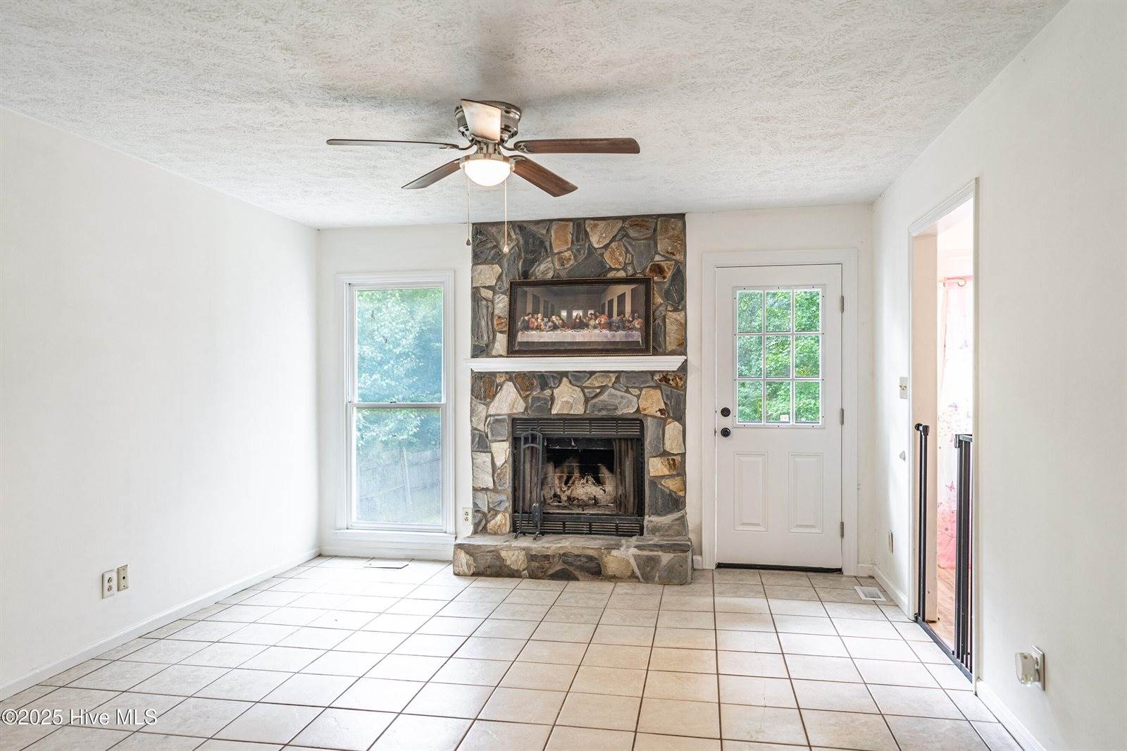 207 Whitechapel Lane, Raeford, NC 28376