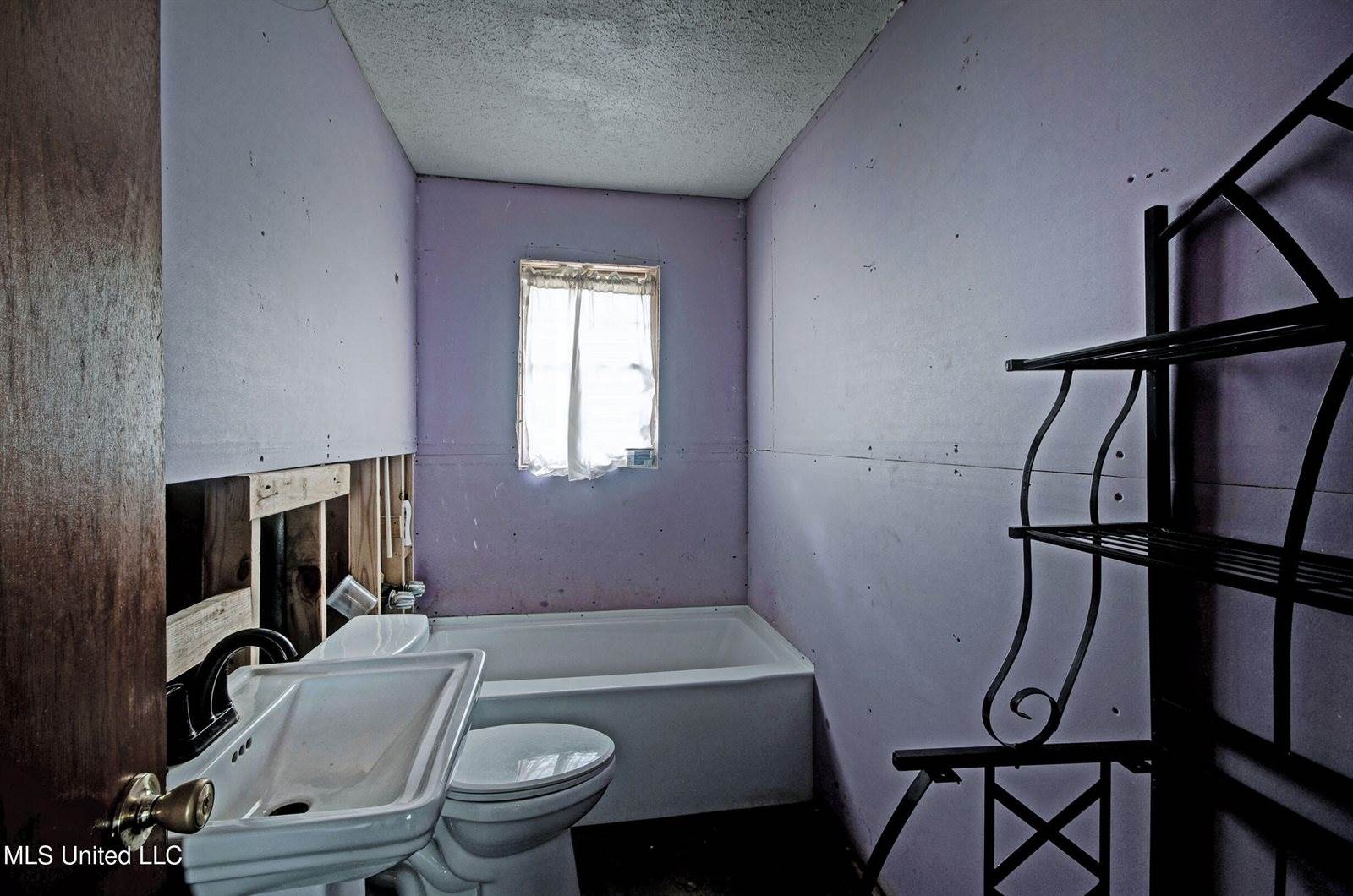 152 Dewitt Flynt Road, Mendenhall, MS 39114