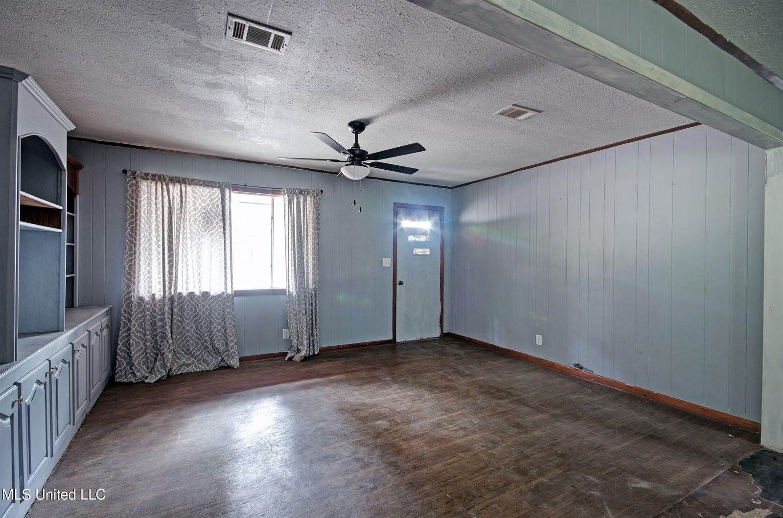 152 Dewitt Flynt Road, Mendenhall, MS 39114