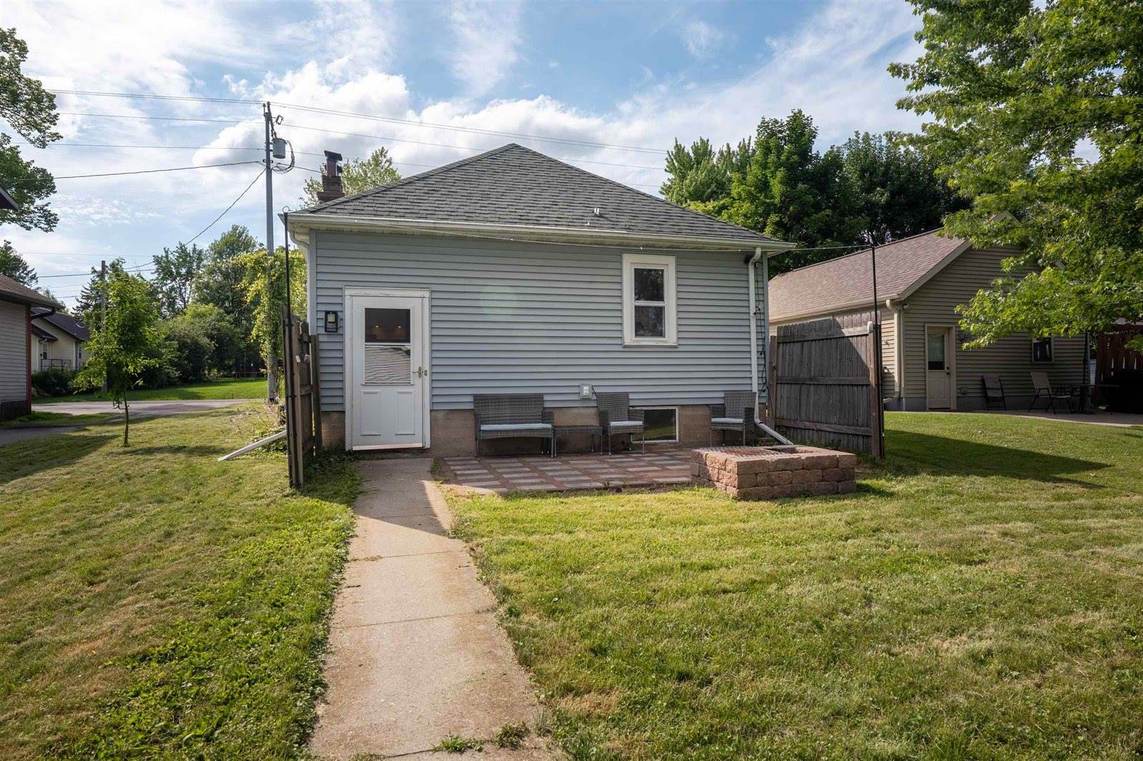 1209 S Chestnut Avenue, Marshfield, WI 54449