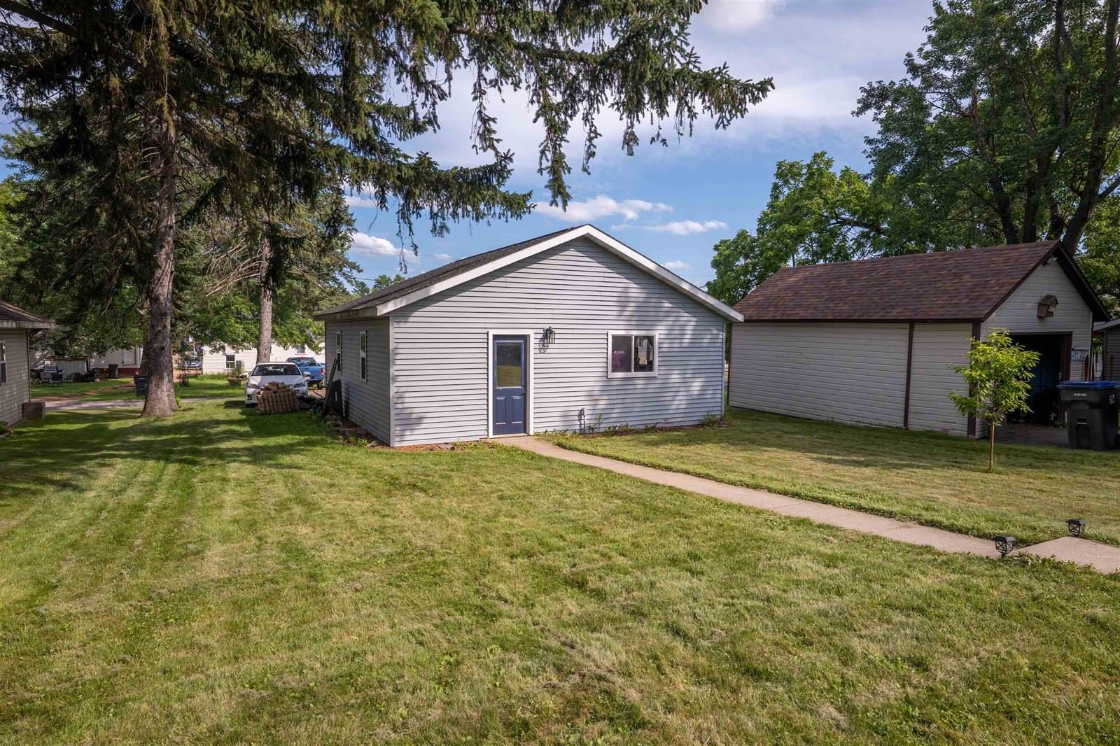1209 S Chestnut Avenue, Marshfield, WI 54449