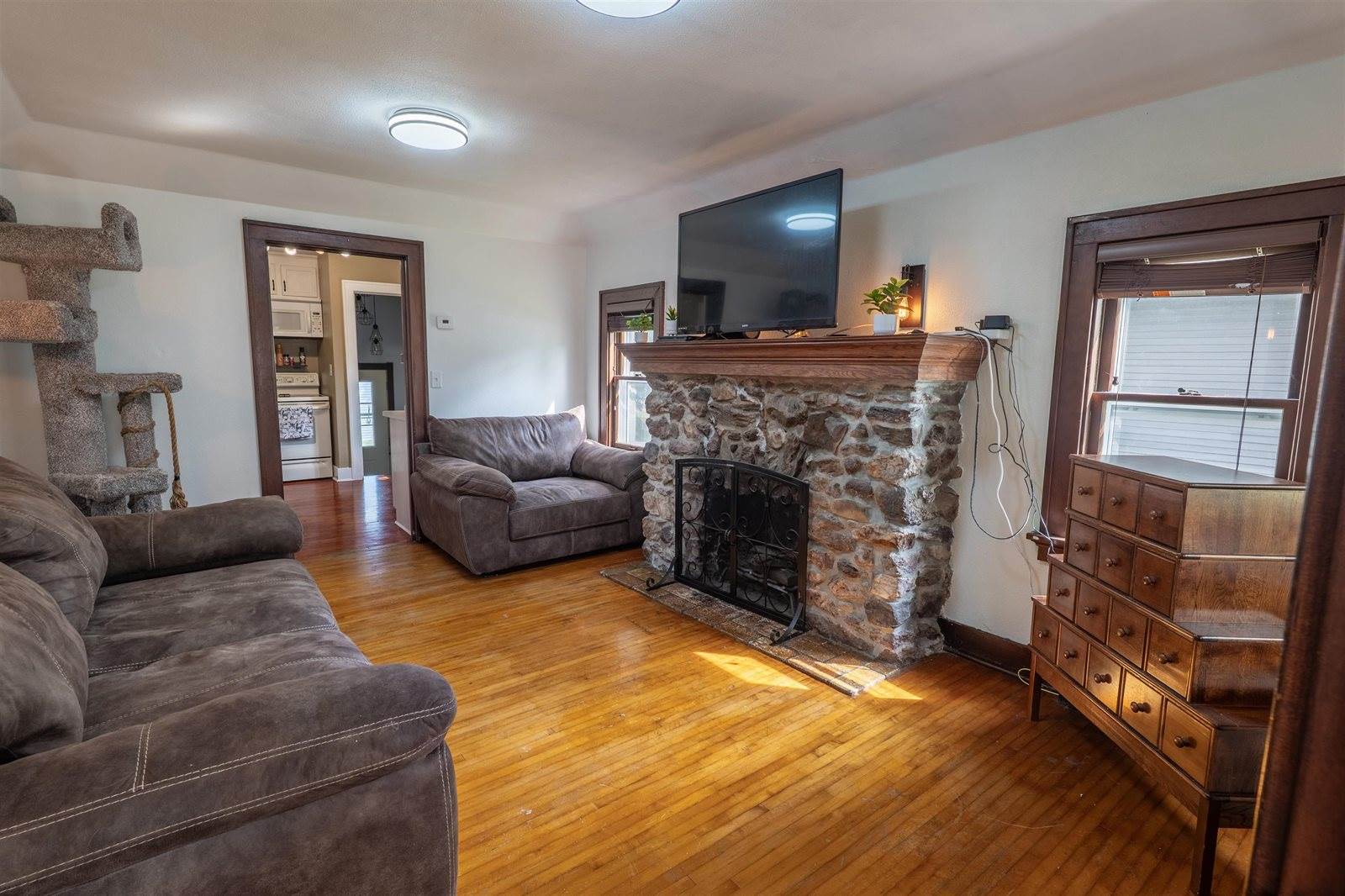 1209 S Chestnut Avenue, Marshfield, WI 54449