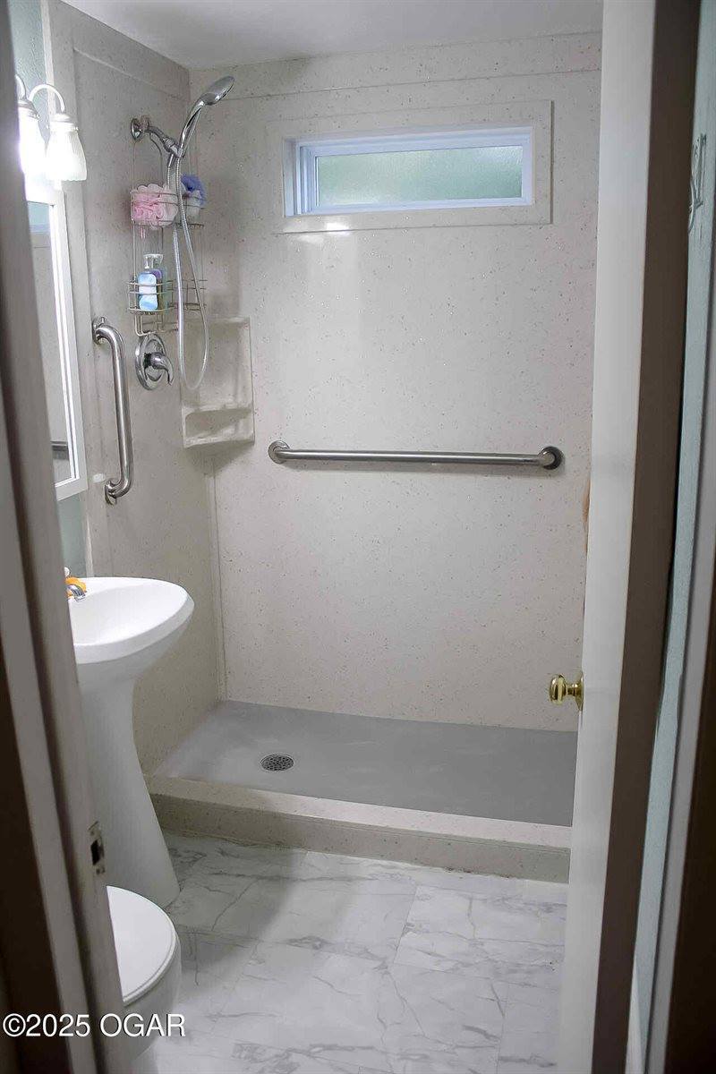 3417 Finley Avenue, Joplin, MO 64804