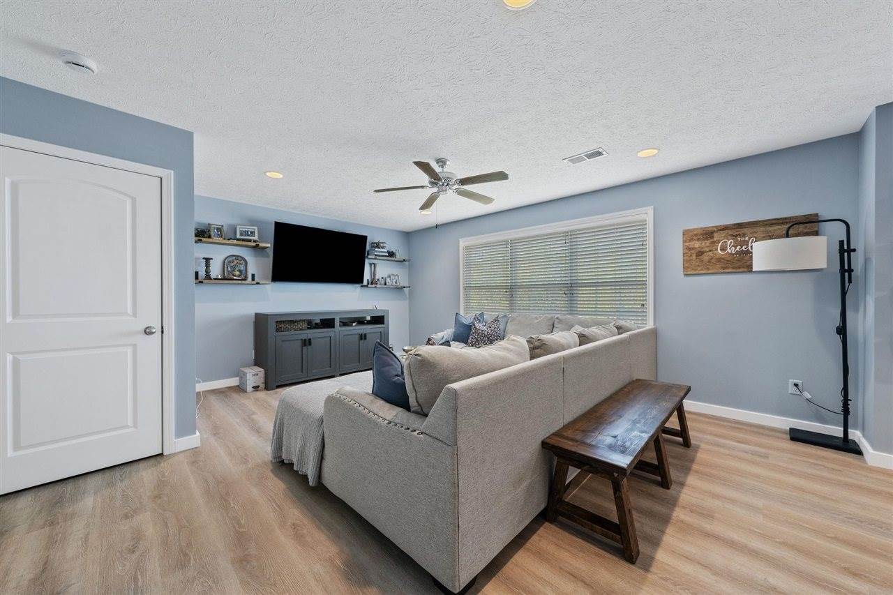 1059 Chicory Way, Bowling Green, KY 42104