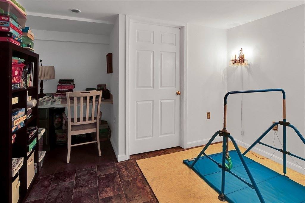 19 Locust Street, Westfield, MA 01085