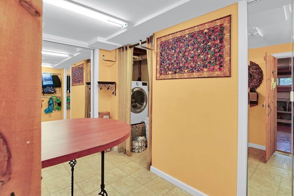 19 Locust Street, Westfield, MA 01085