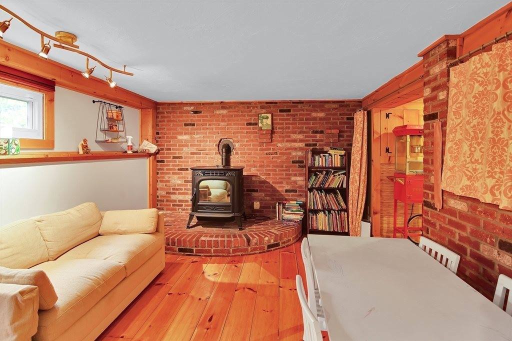 19 Locust Street, Westfield, MA 01085