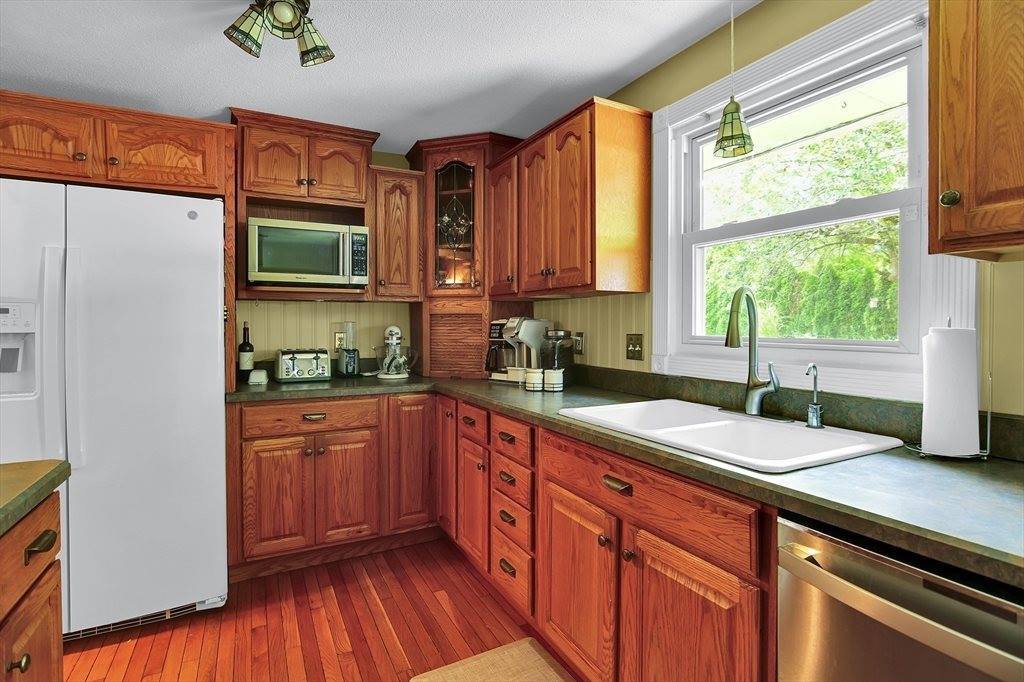 19 Locust Street, Westfield, MA 01085