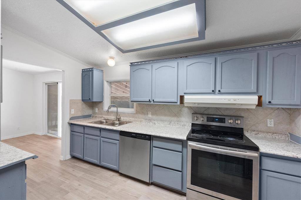 6217 Baker Lane, Alvarado, TX 76009