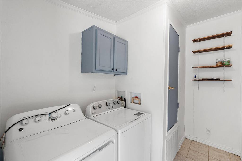 6217 Baker Lane, Alvarado, TX 76009