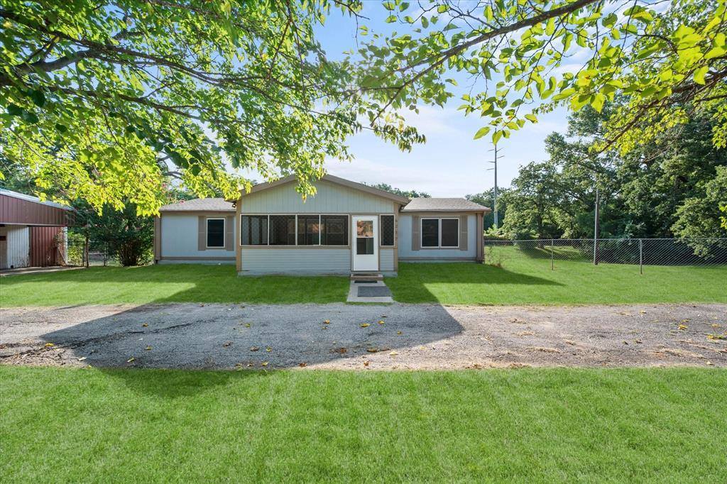 6217 Baker Lane, Alvarado, TX 76009