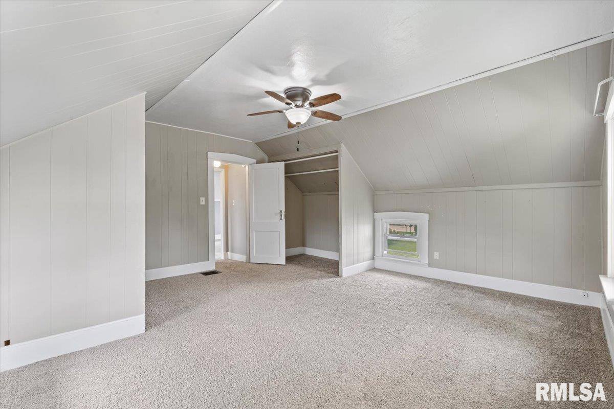 301 North 1ST Street, Long Grove, IA 52756