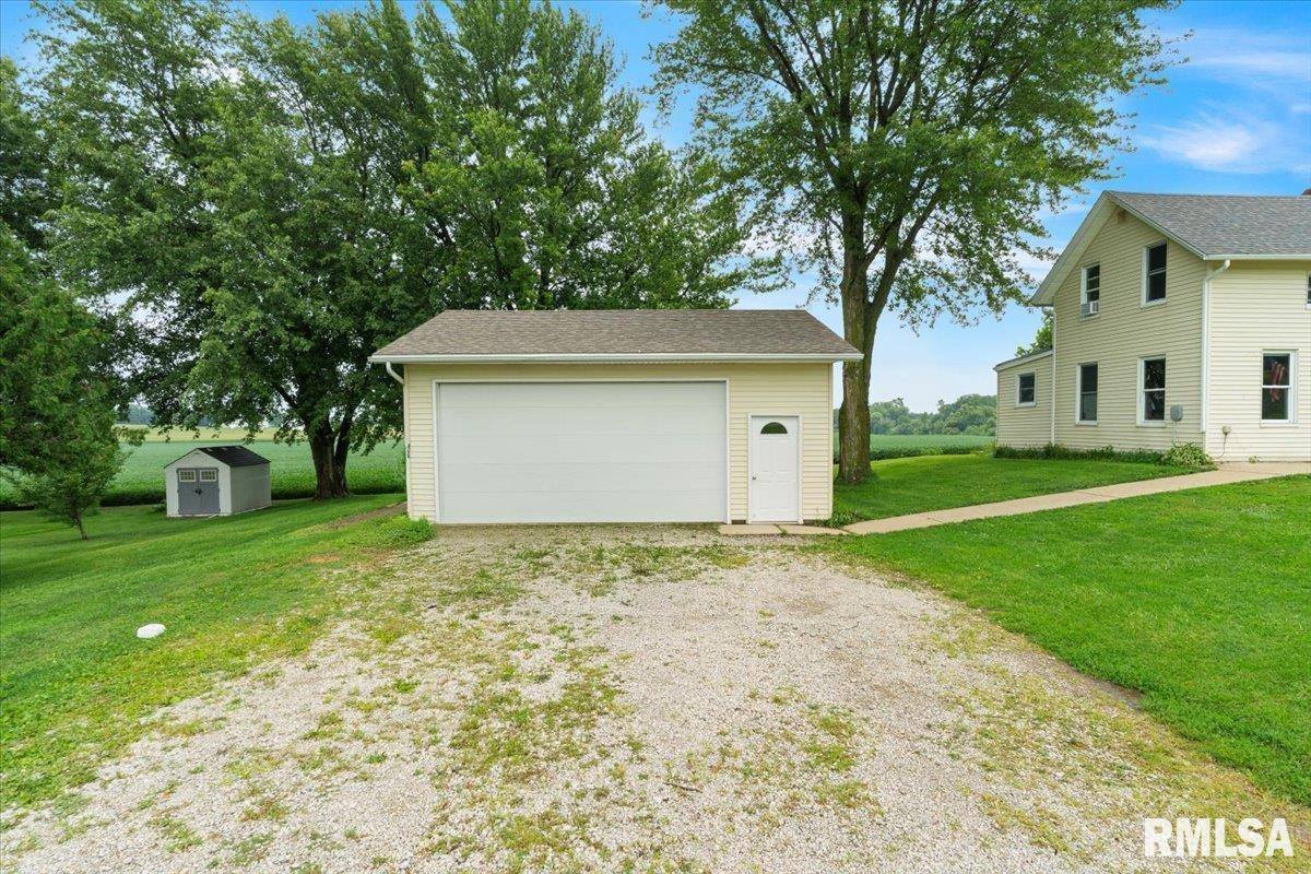 301 North 1ST Street, Long Grove, IA 52756