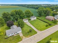 301 North 1ST Street, Long Grove, IA 52756