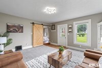 301 North 1ST Street, Long Grove, IA 52756