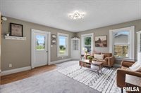 301 North 1ST Street, Long Grove, IA 52756