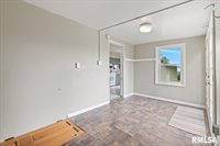 301 North 1ST Street, Long Grove, IA 52756