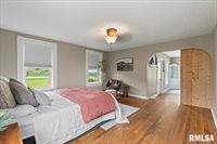 301 North 1ST Street, Long Grove, IA 52756