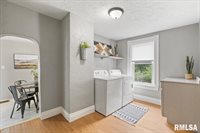 301 North 1ST Street, Long Grove, IA 52756