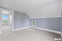 301 North 1ST Street, Long Grove, IA 52756