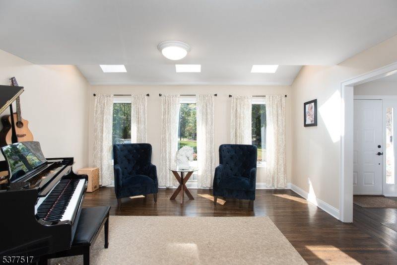 89 Rock Road West, Green Brook Township, NJ 08812