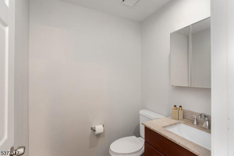 89 Rock Road West, Green Brook Township, NJ 08812