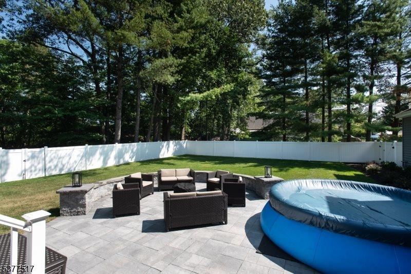 89 Rock Road West, Green Brook Township, NJ 08812