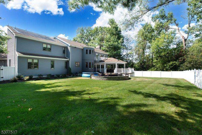 89 Rock Road West, Green Brook Township, NJ 08812