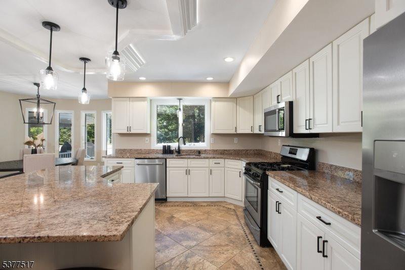 89 Rock Road West, Green Brook Township, NJ 08812