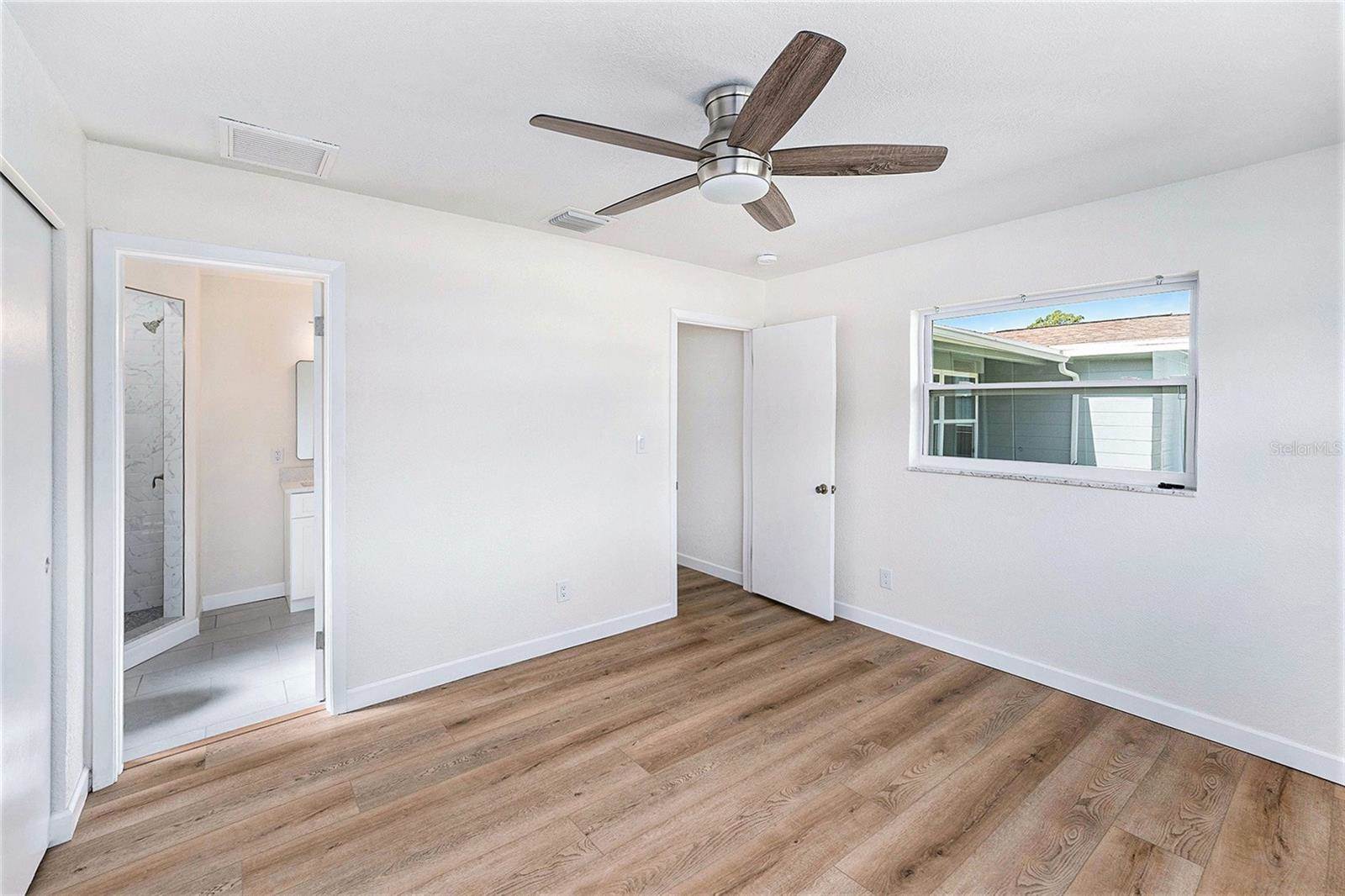 5984 30TH Avenue North, Saint Petersburg, FL 33710