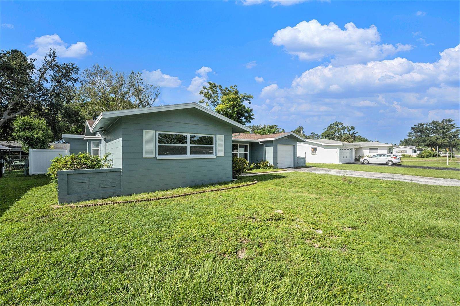 5984 30TH Avenue North, Saint Petersburg, FL 33710