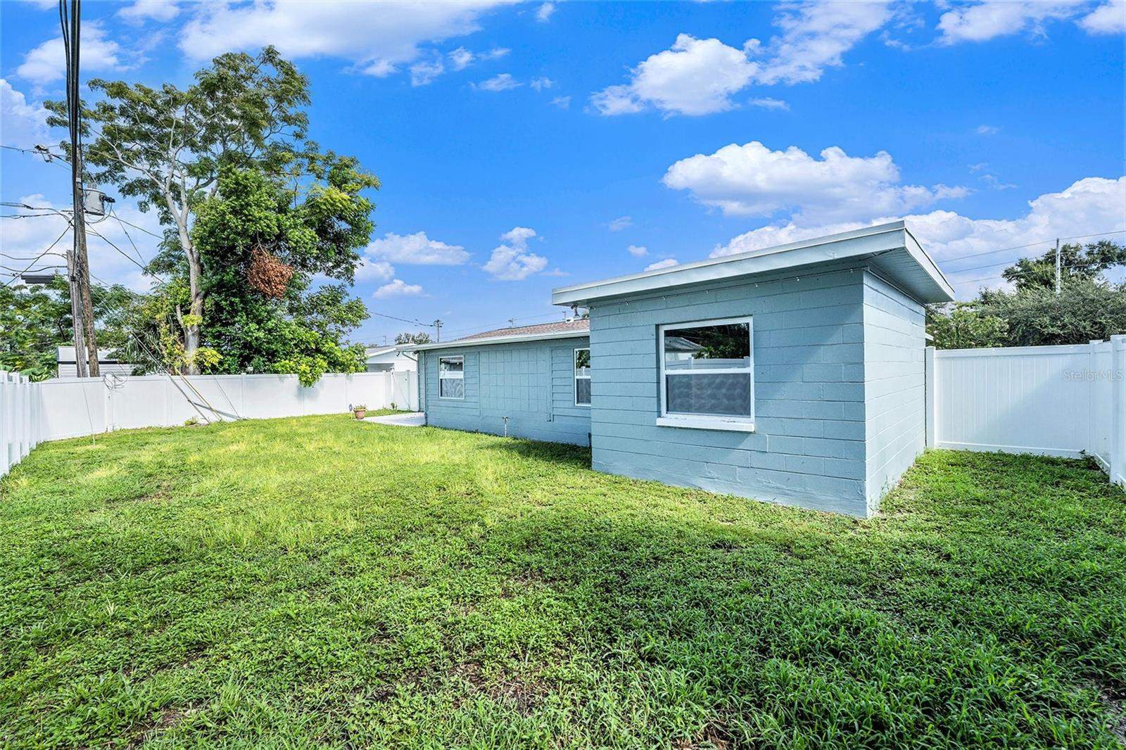 5984 30TH Avenue North, Saint Petersburg, FL 33710