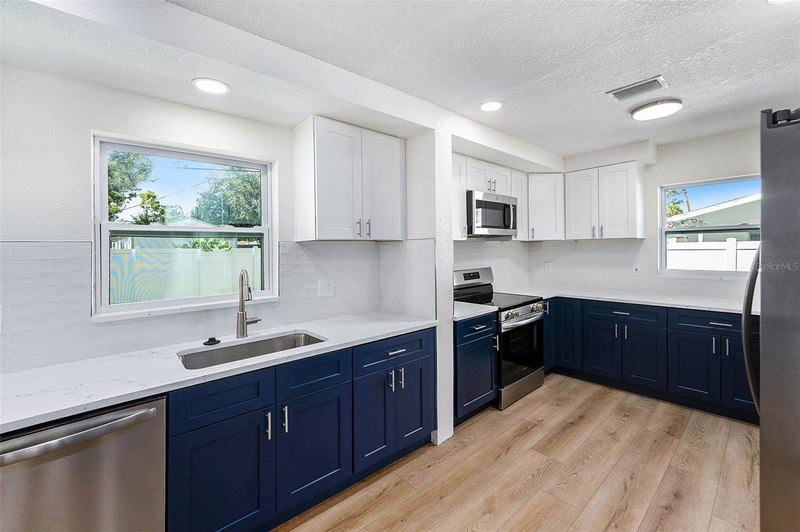 5984 30TH Avenue North, Saint Petersburg, FL 33710