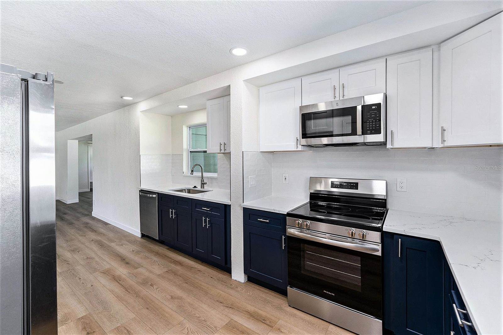 5984 30TH Avenue North, Saint Petersburg, FL 33710