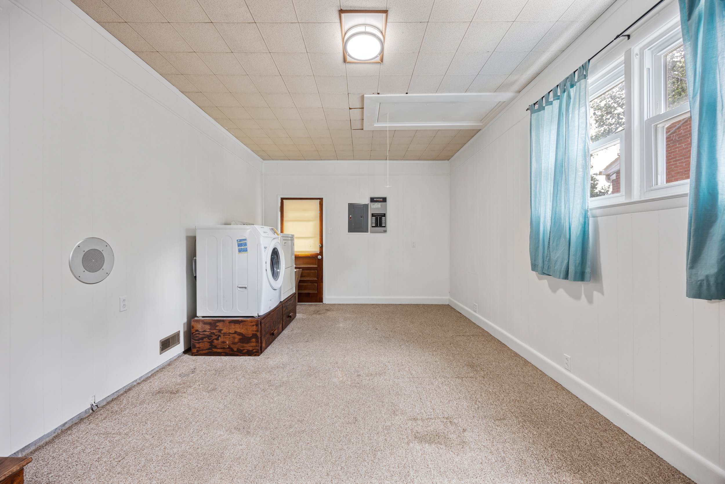 9 Satinwood Lane, Newport News, VA 23602