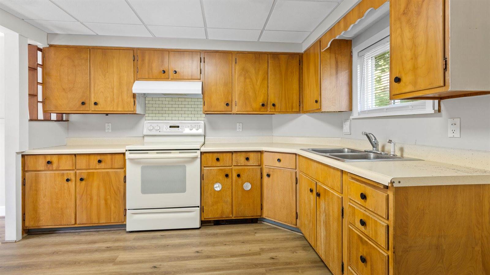 24 Warwick Street, Bangor, ME 04401