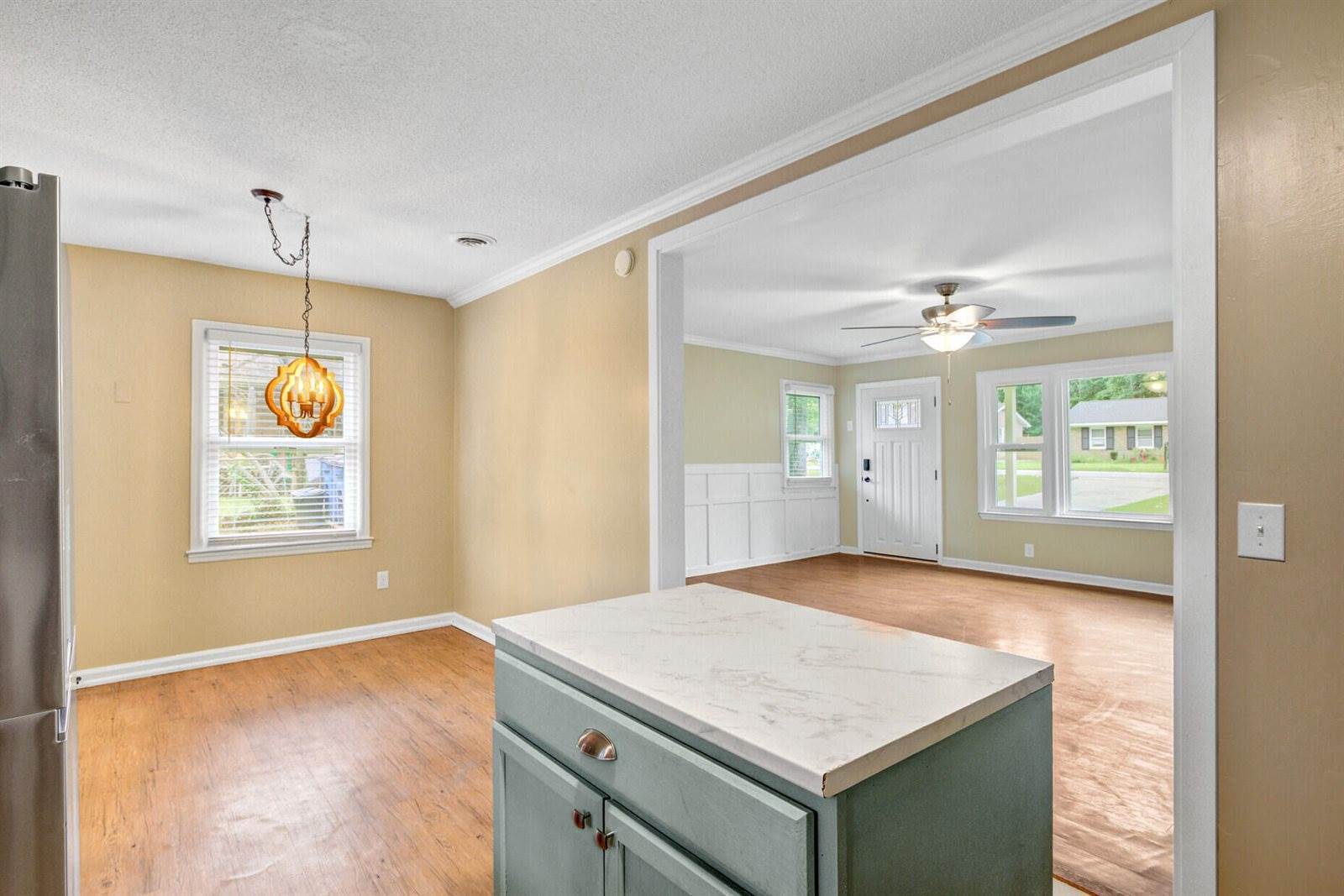 211 Owens Drive, Summerville, SC 29485