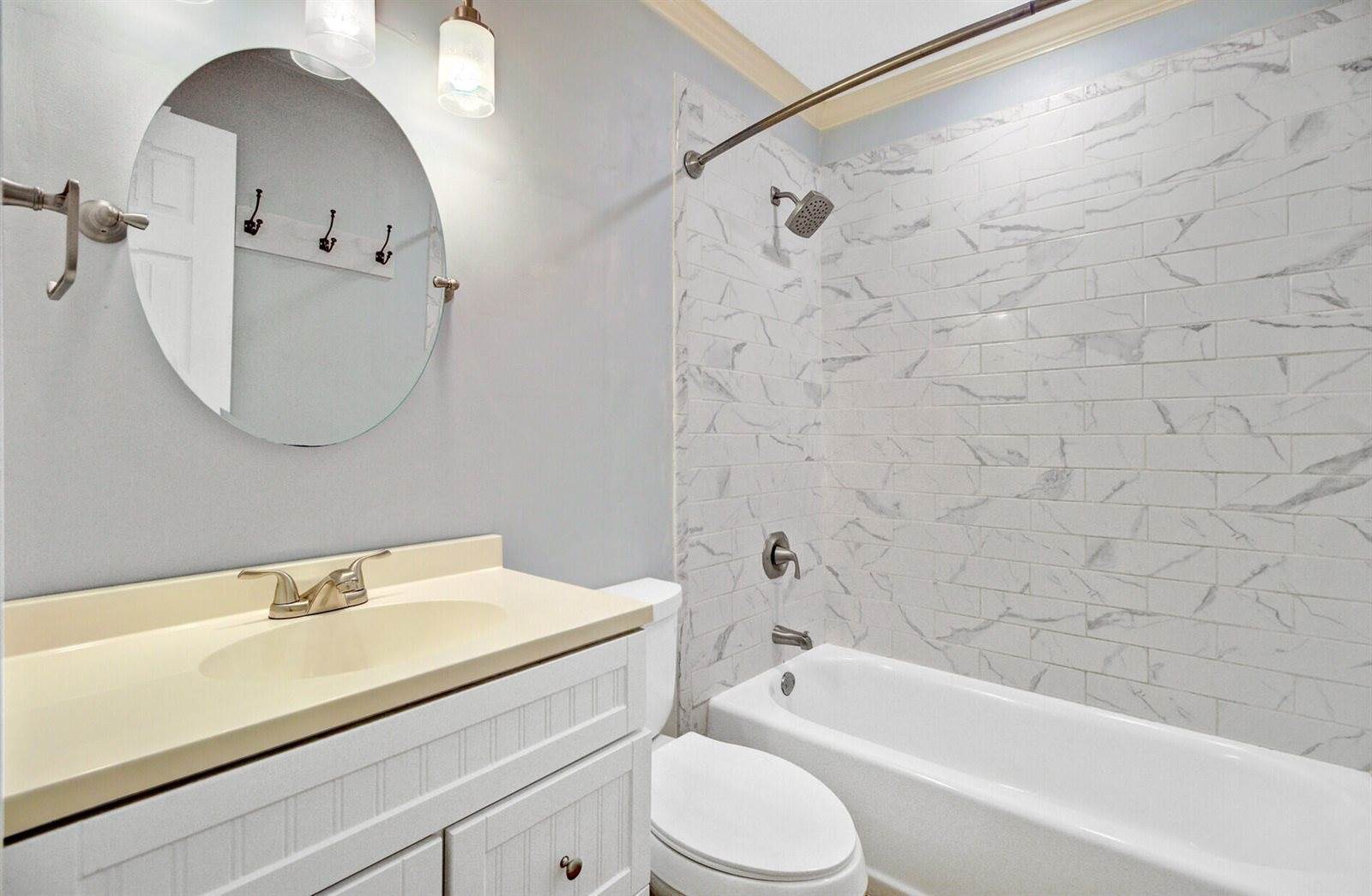 211 Owens Drive, Summerville, SC 29485