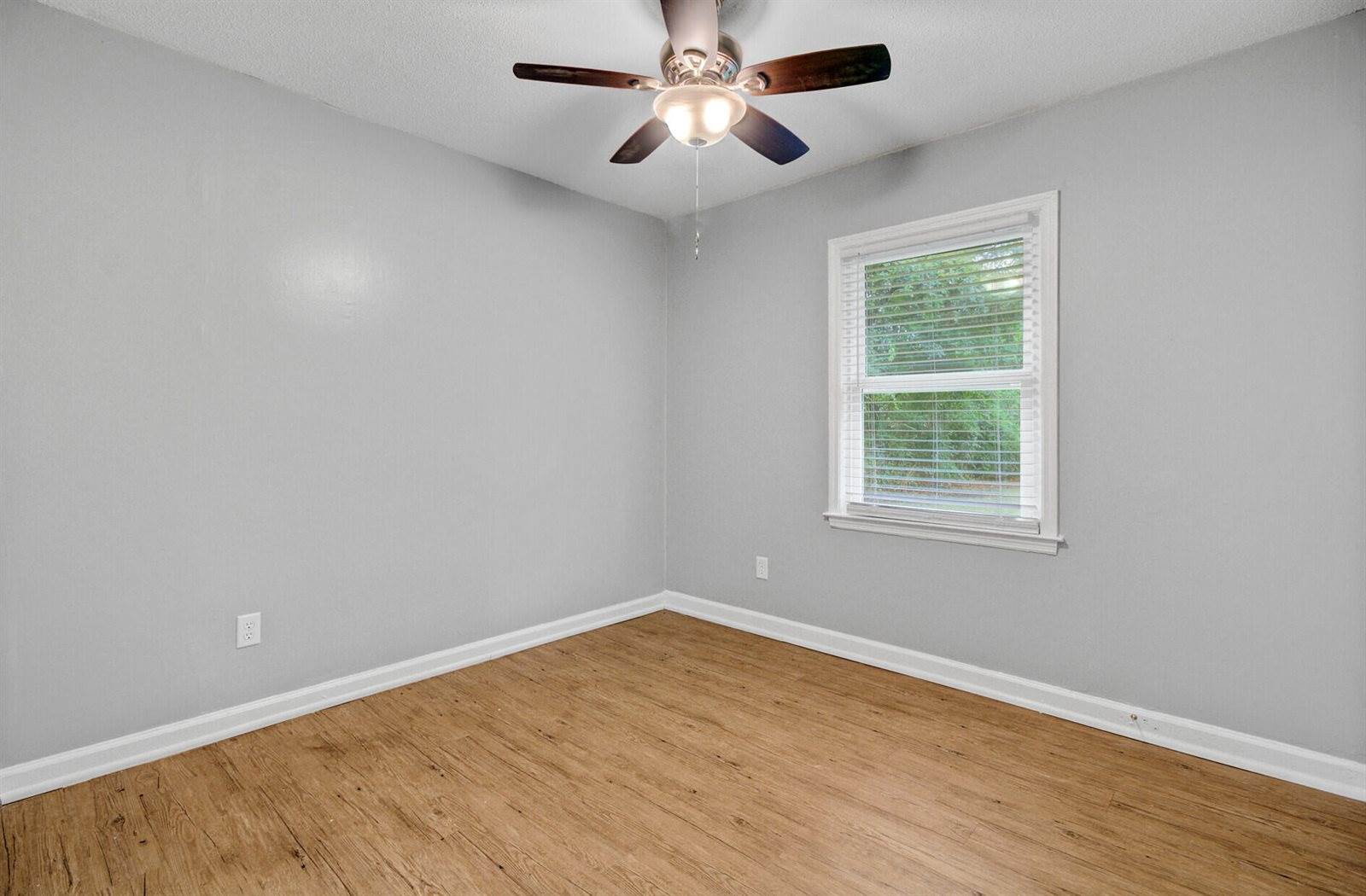 211 Owens Drive, Summerville, SC 29485