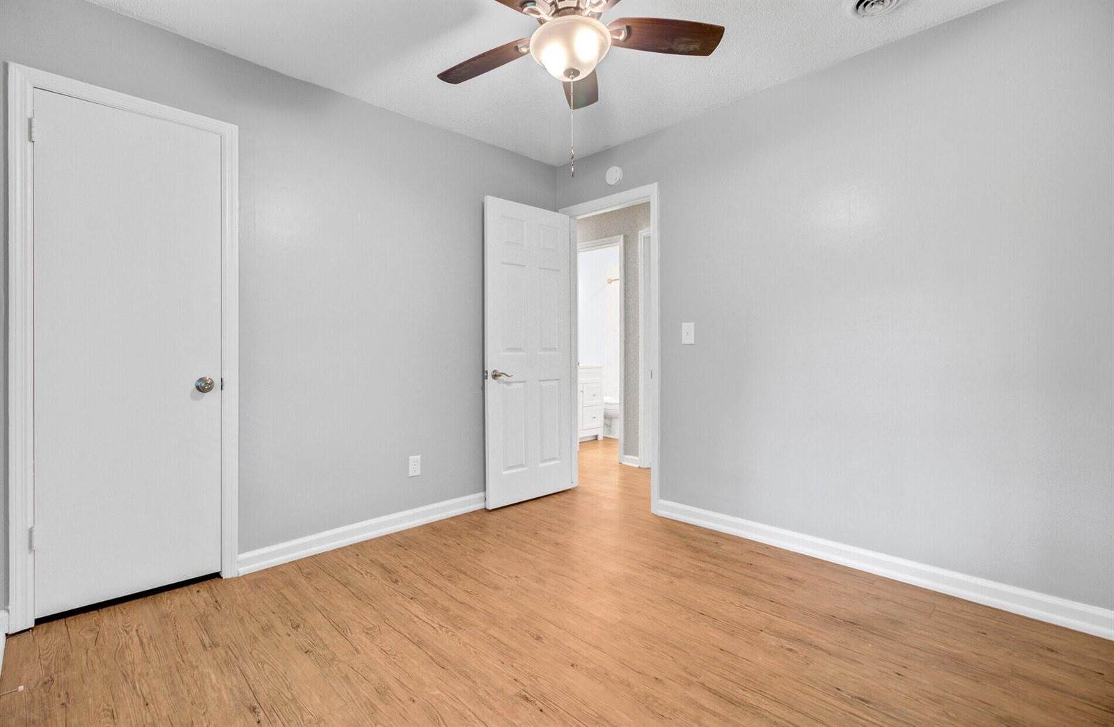 211 Owens Drive, Summerville, SC 29485