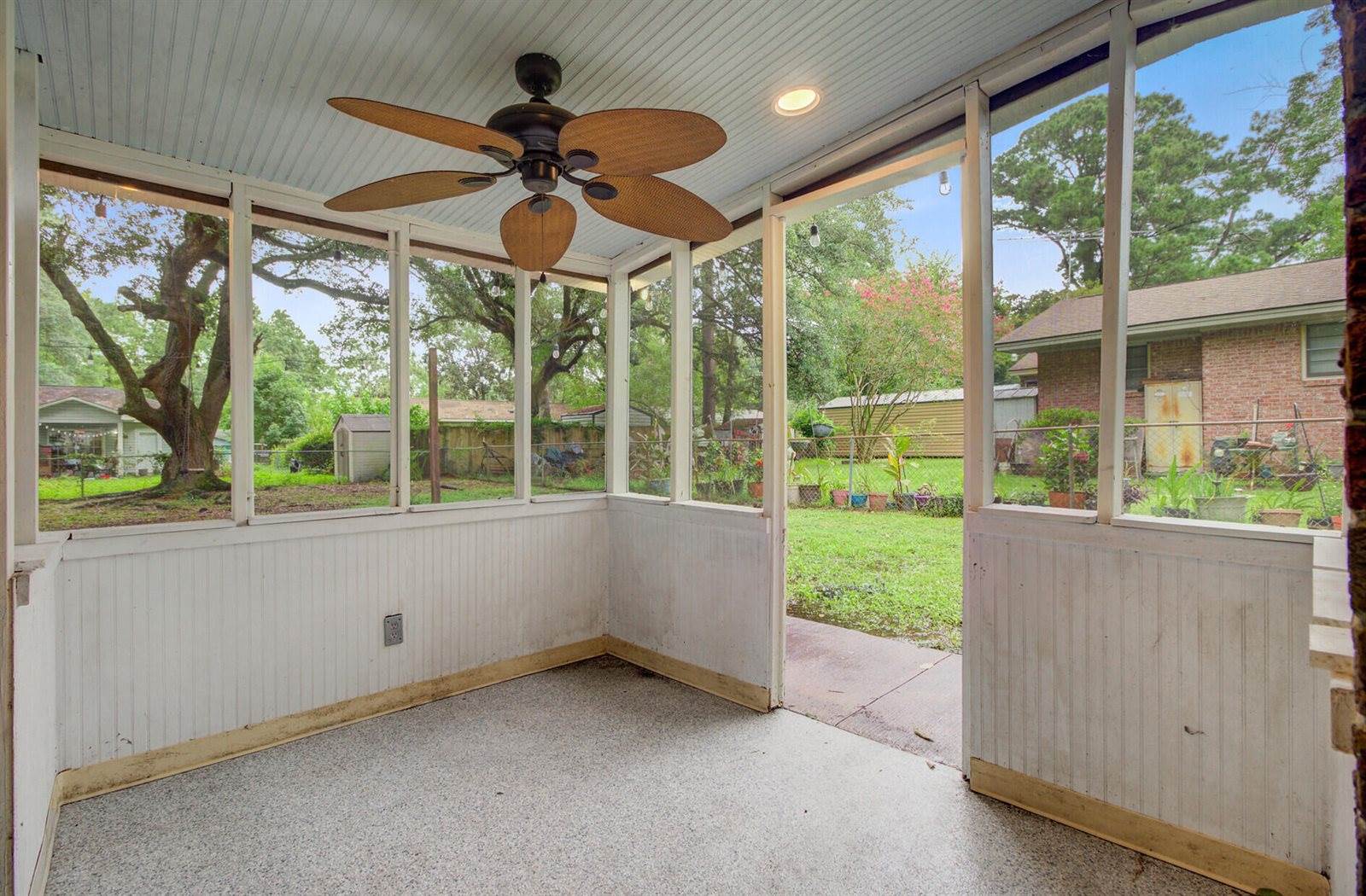 211 Owens Drive, Summerville, SC 29485