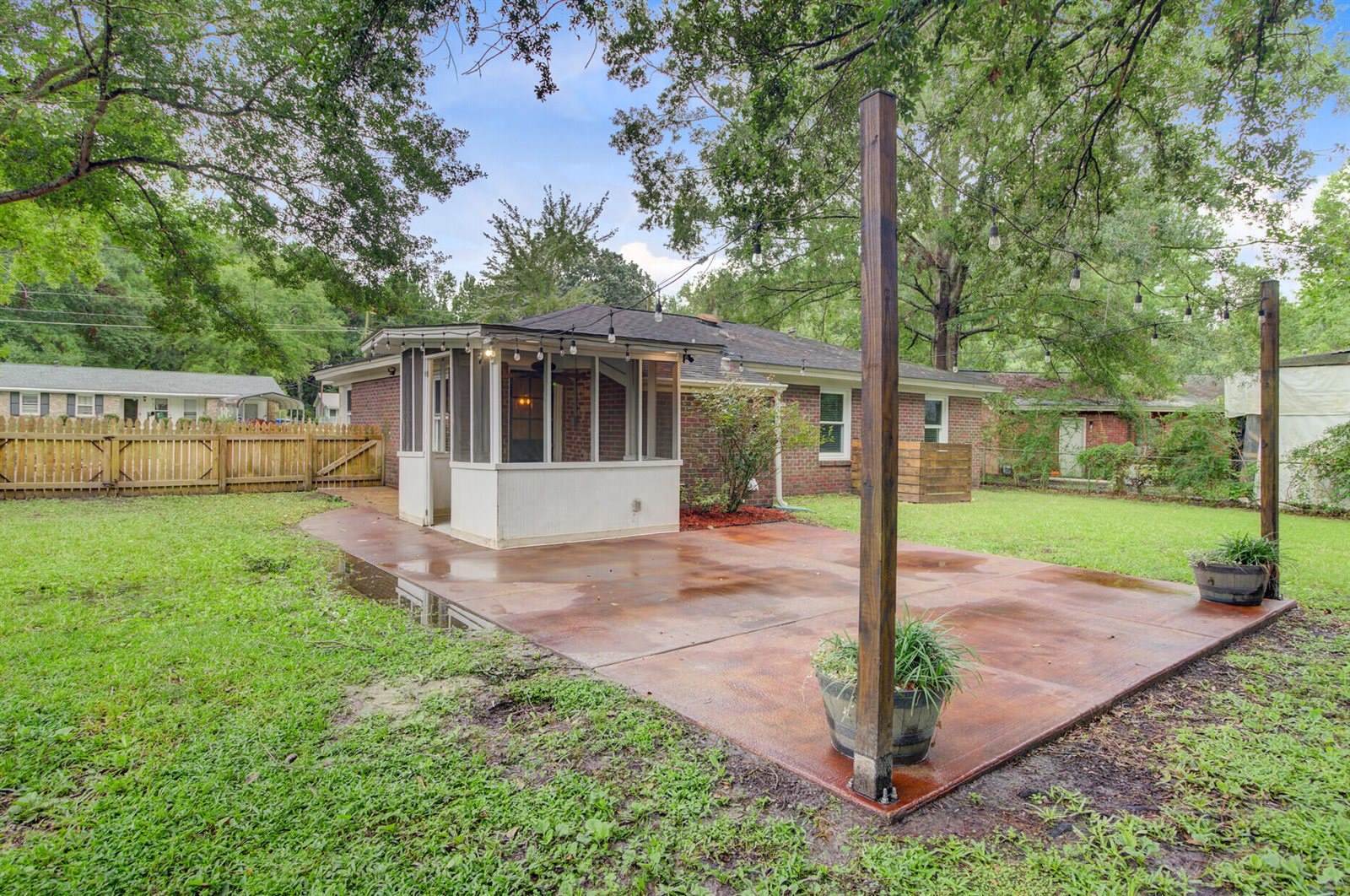 211 Owens Drive, Summerville, SC 29485