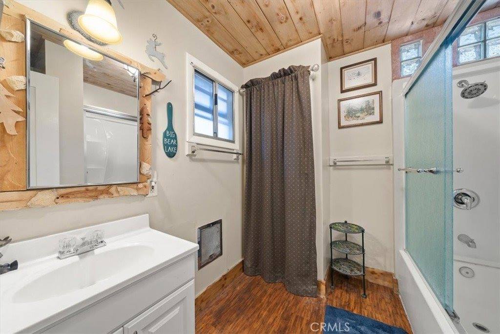 450 Georgia Street, Big Bear Lake, CA 92315