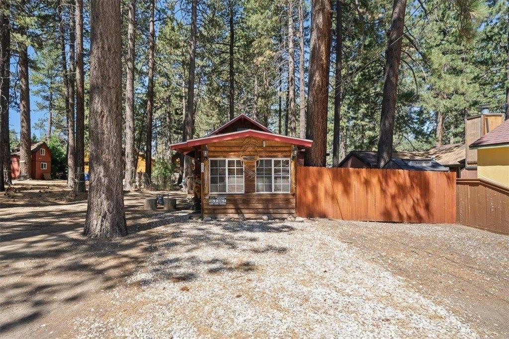 450 Georgia Street, Big Bear Lake, CA 92315