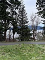 4904 Roney Road, Bow, WA 98232